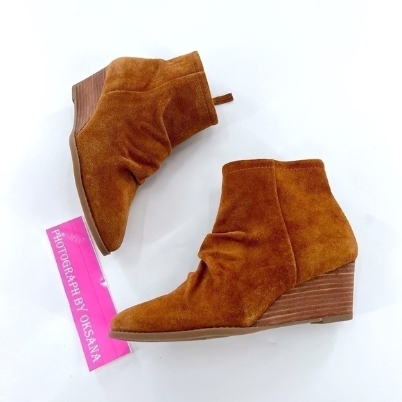 Franco Sarto ‘Winston’ Cognac Suede Wedge Ankle Bootie Size 7.5 M - Picture 6 of 15